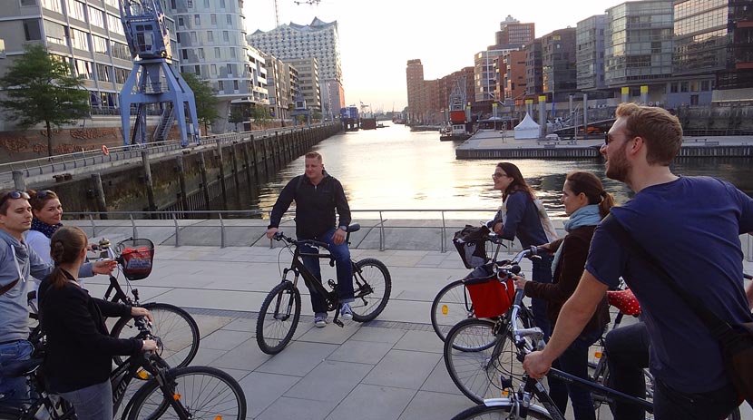 hamburgauskennerbesonderestadtfuehrungfahrrad