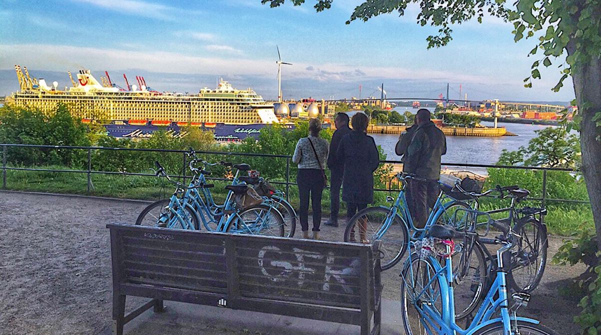 Hamburg Fahrradtour Weekendstarter Hamburg Auskenner Altonaer Balkon Gruppe Hafen Fahrrad