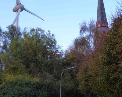 Windrad & Kirche